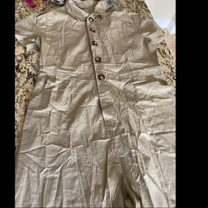 Button down utility jumper